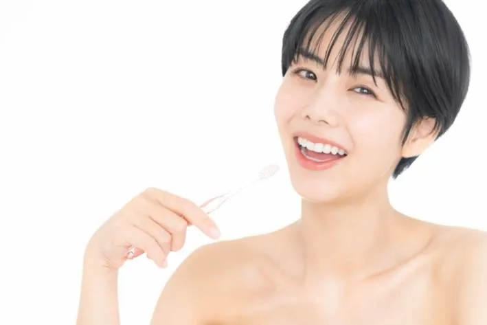 ガミースマイルの原因と治療法